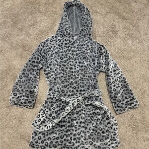 XS Pink by Victoria’s Secret Snow Leopard Robe